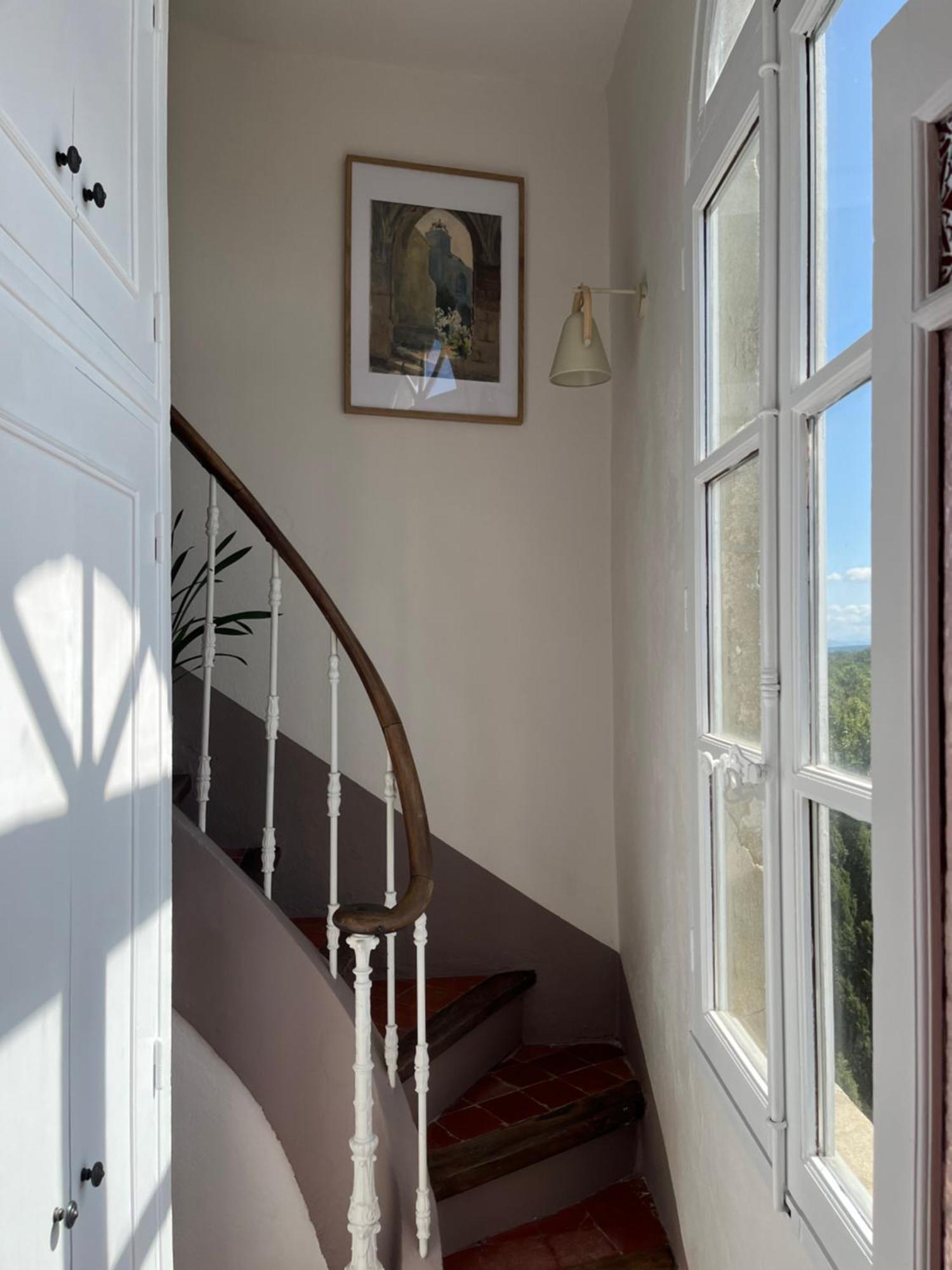 Charmante Petite Maison Avec Vue Panoramique, En Centre Historique, Proche D'Avignon, Ancienne, Renovee, Climatisee, Terrasse, Parking Public Gratuit Villeneuve-les-Avignon Exterior photo